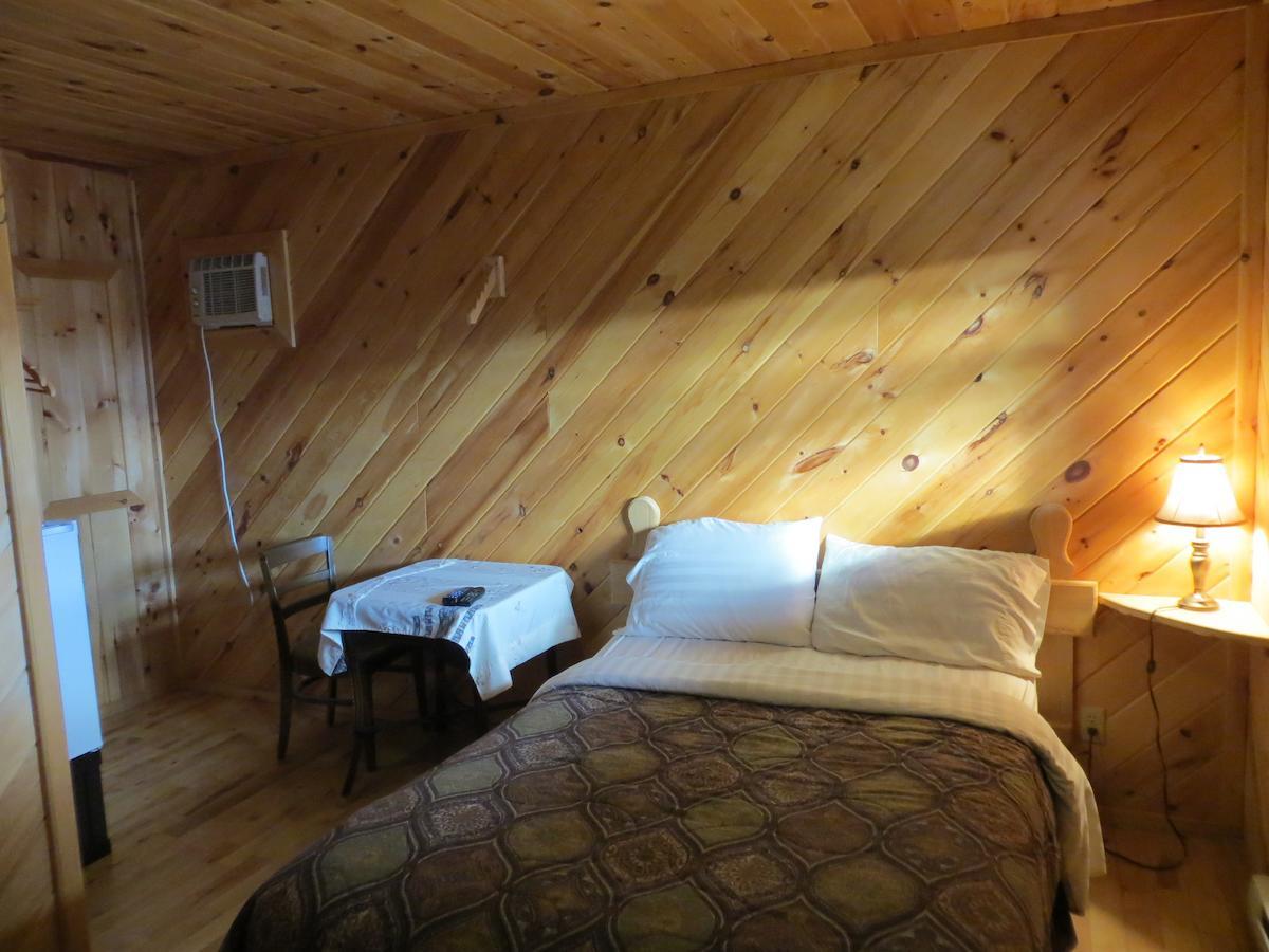 Nine Pine Cottage Miramichi Room photo