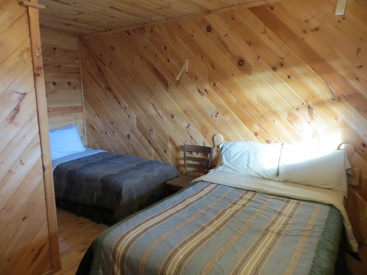 Nine Pine Cottage Miramichi Room photo