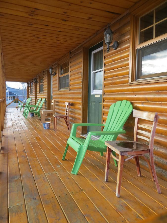Nine Pine Cottage Miramichi Exterior photo